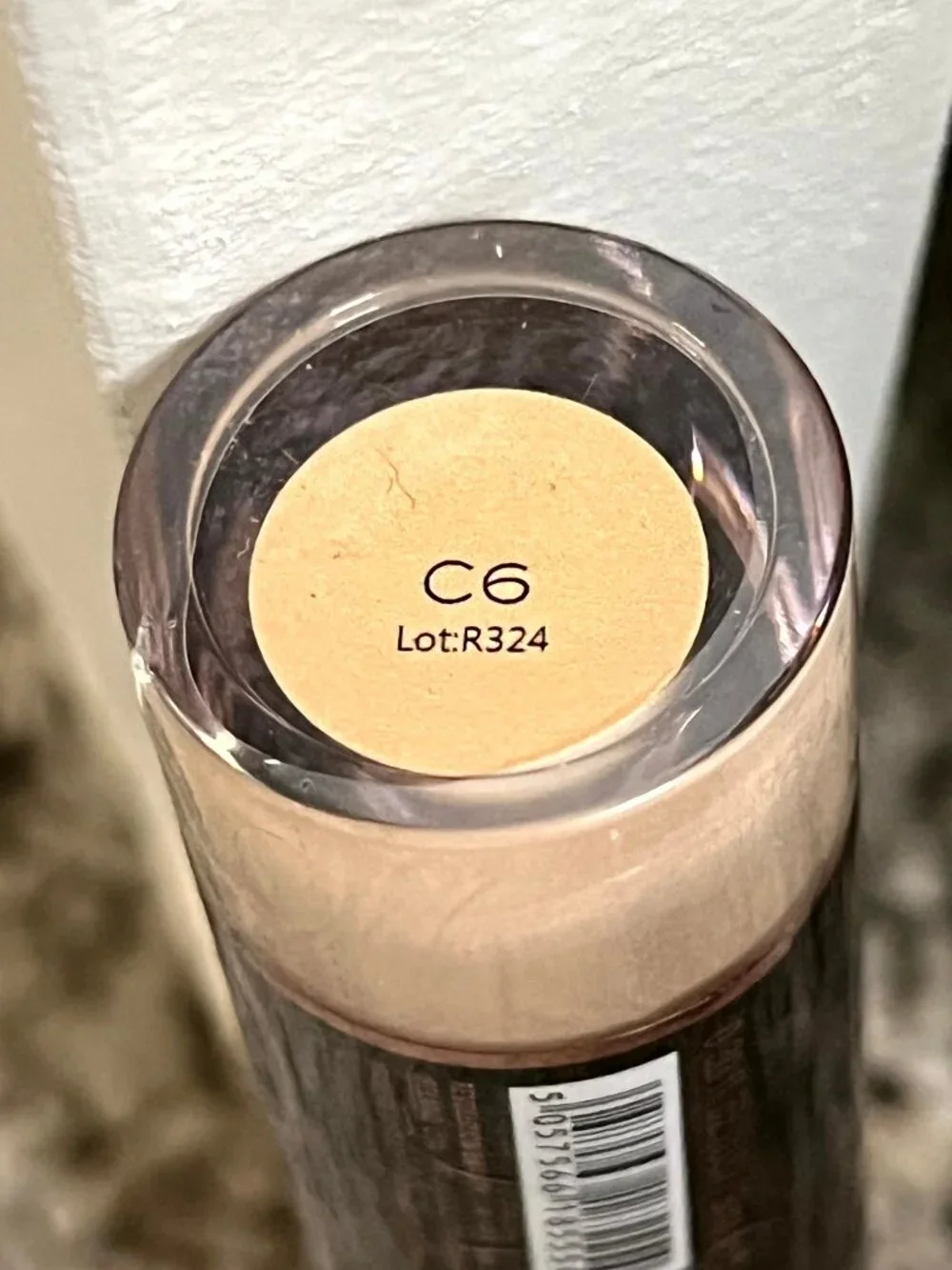 Revolution Conceal & Define Infinite XL Concealer C6